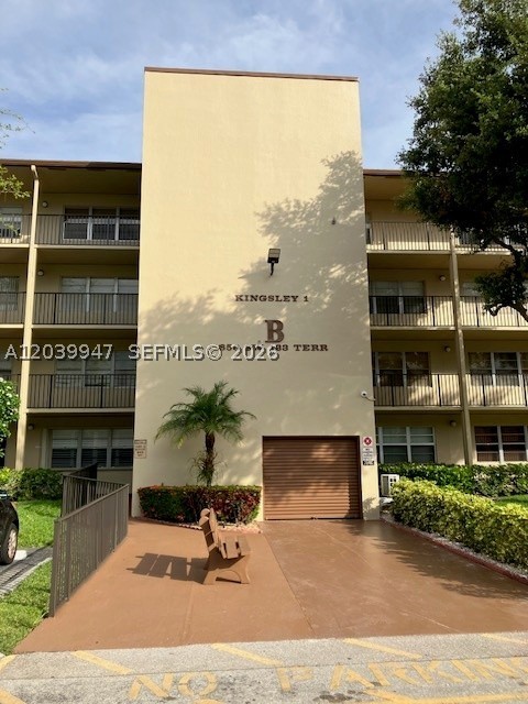 Pembroke Pines photo 5