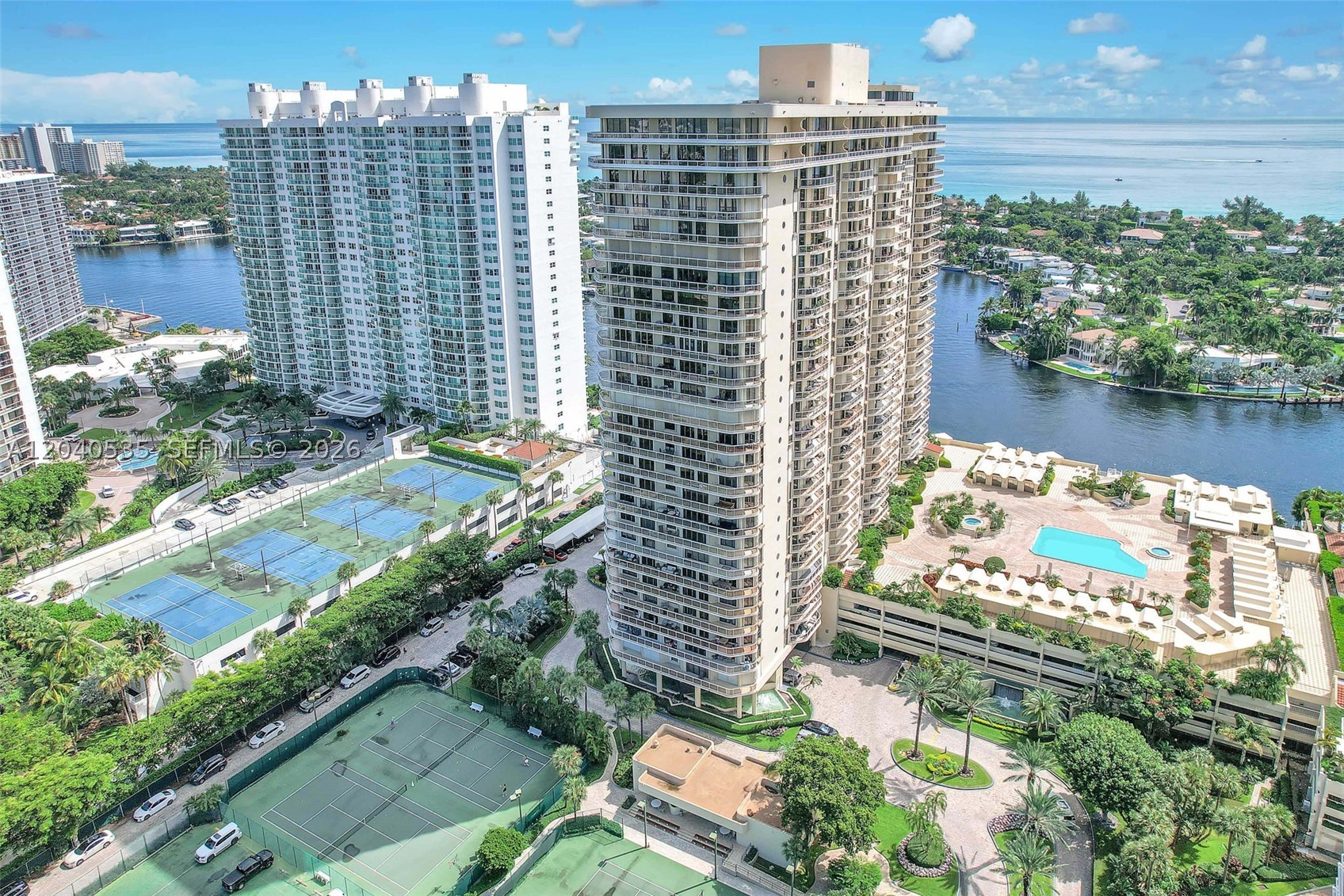 Aventura photo 1