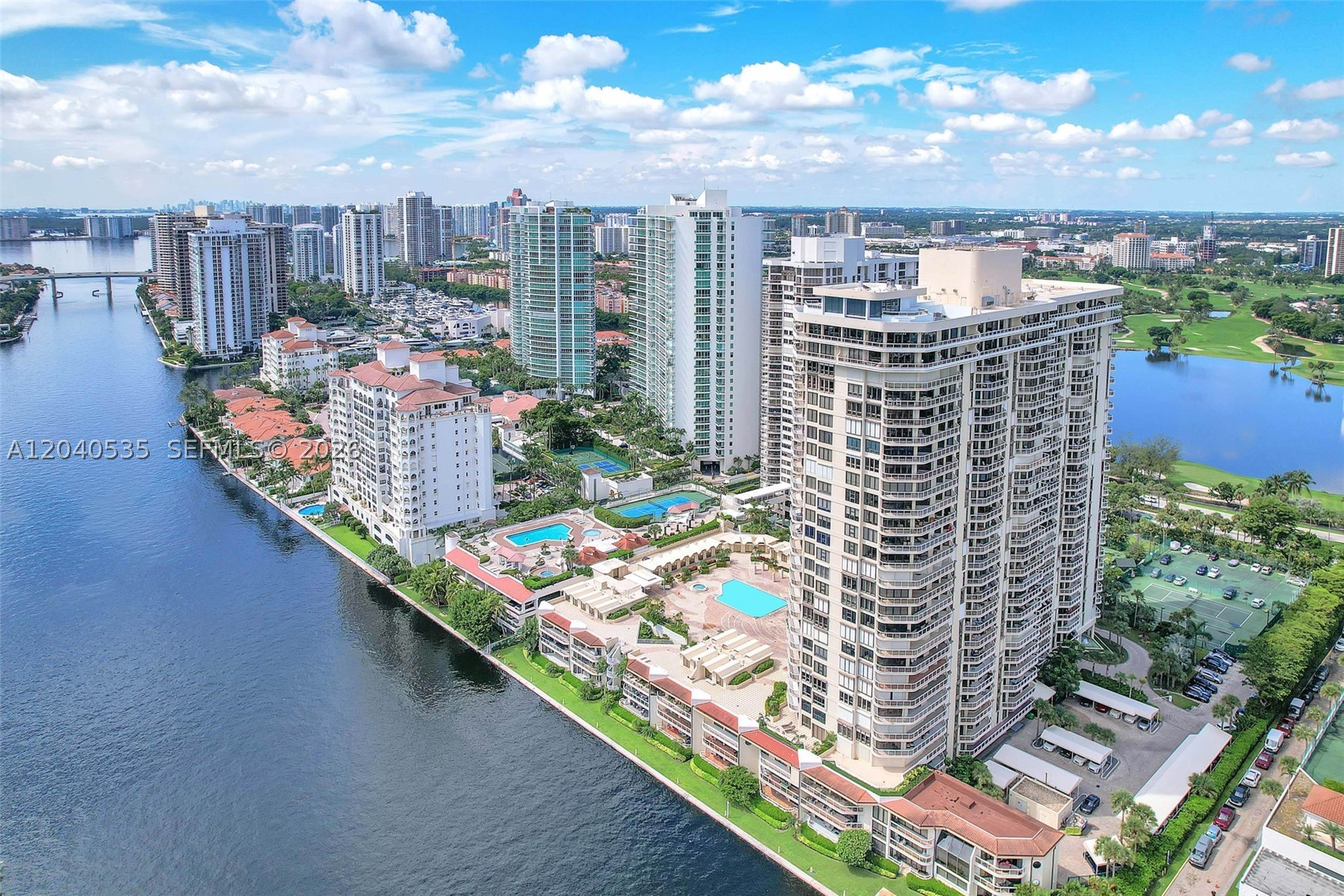 Aventura photo 5