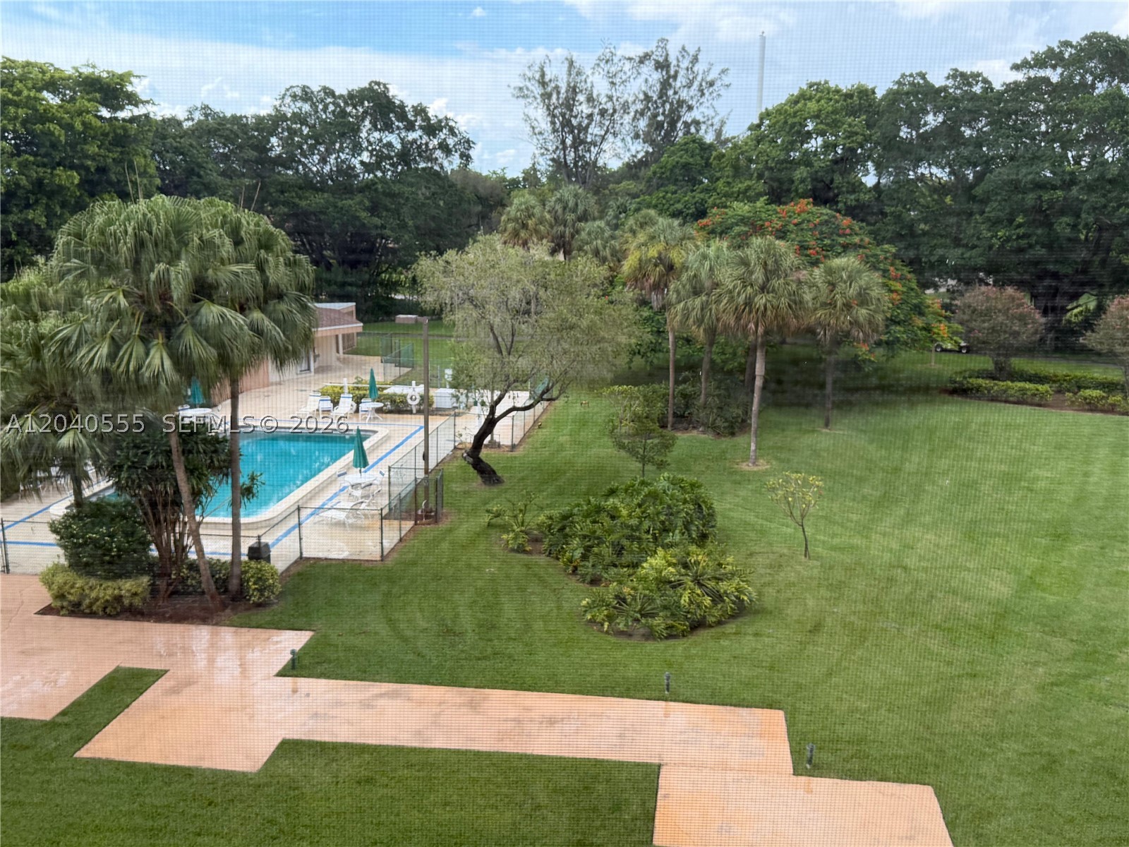 Pembroke Pines photo 2