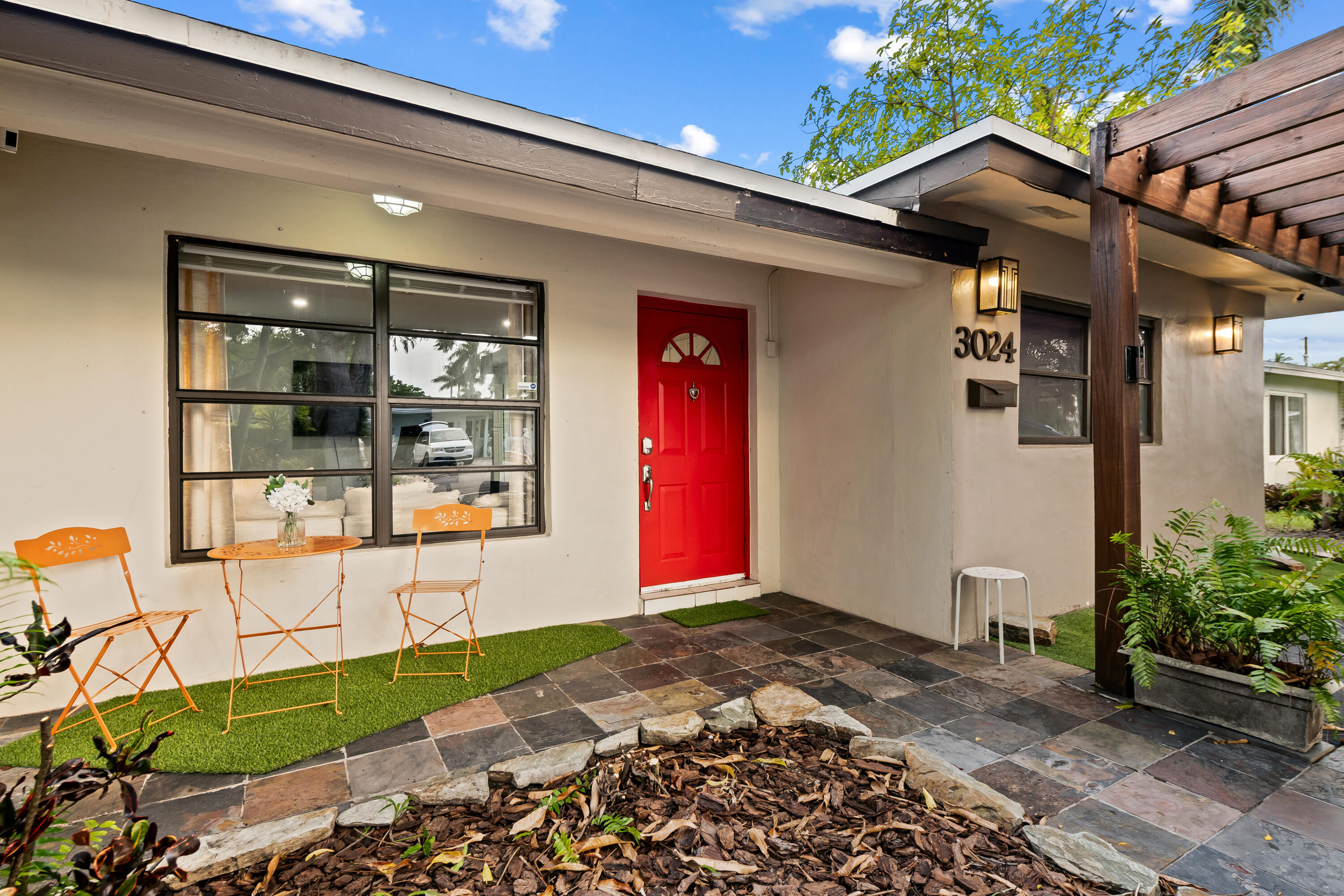 Wilton Manors photo 2