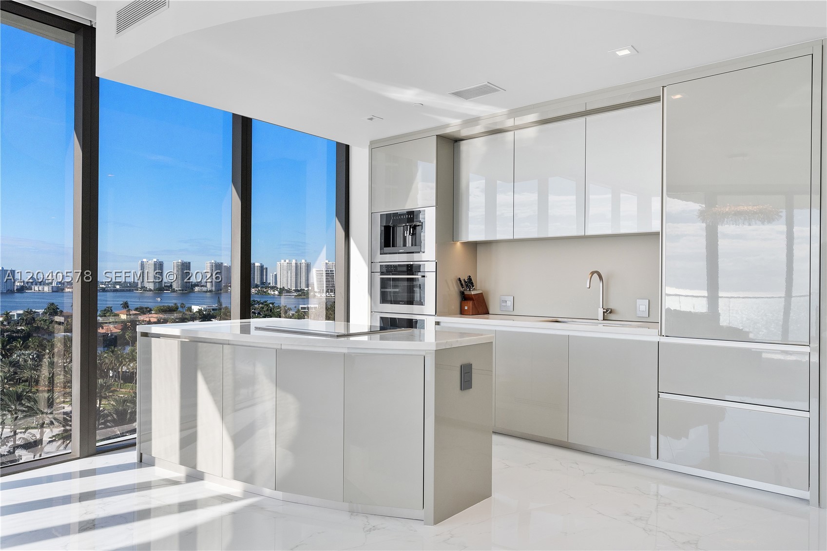 Sunny Isles Beach photo 4