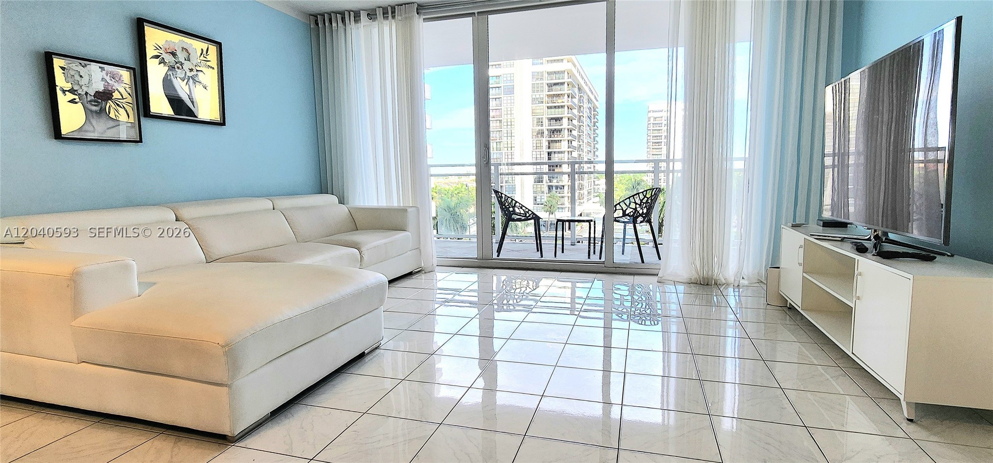 Hallandale Beach photo 2