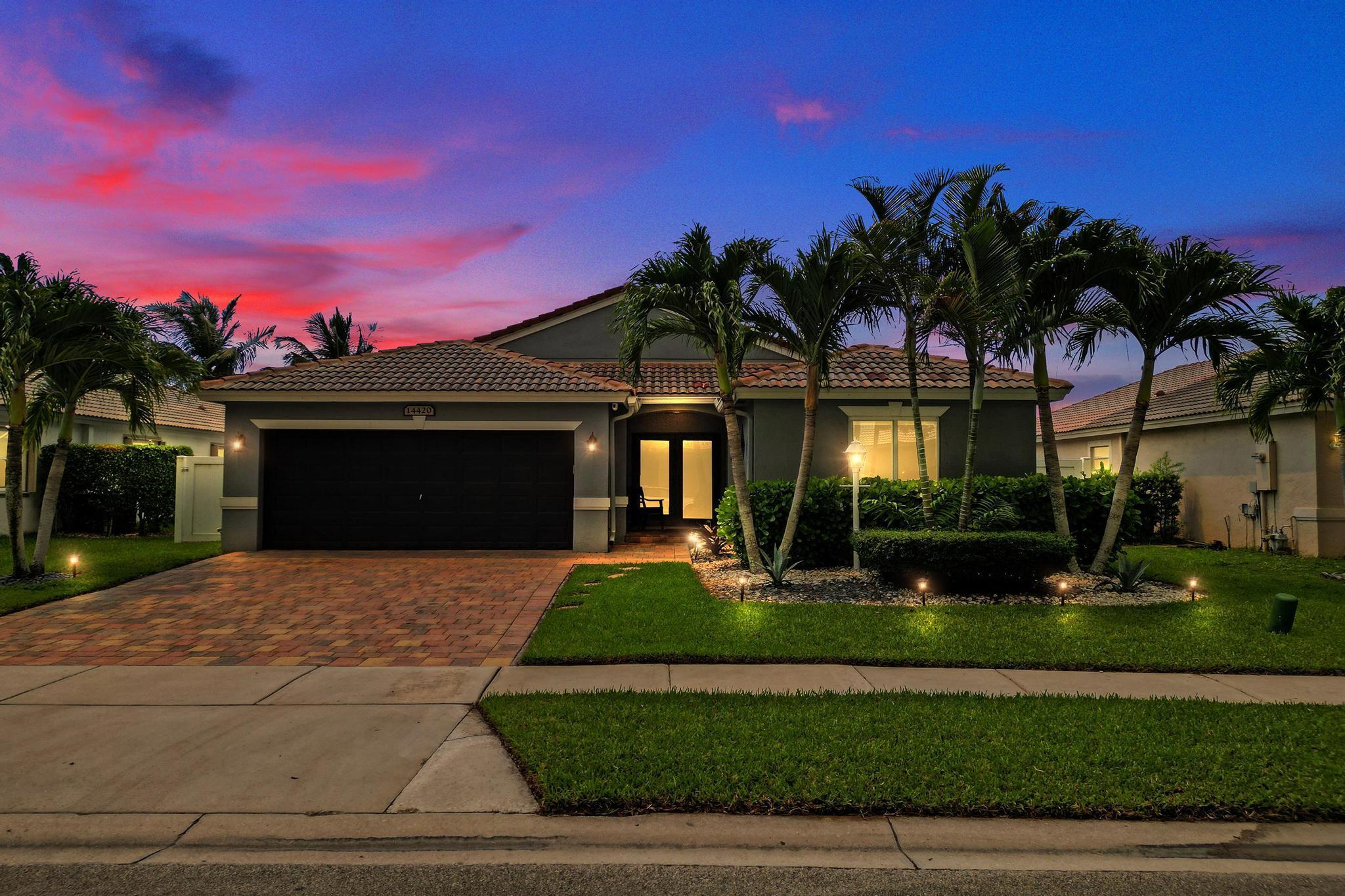 Pembroke Pines photo 1