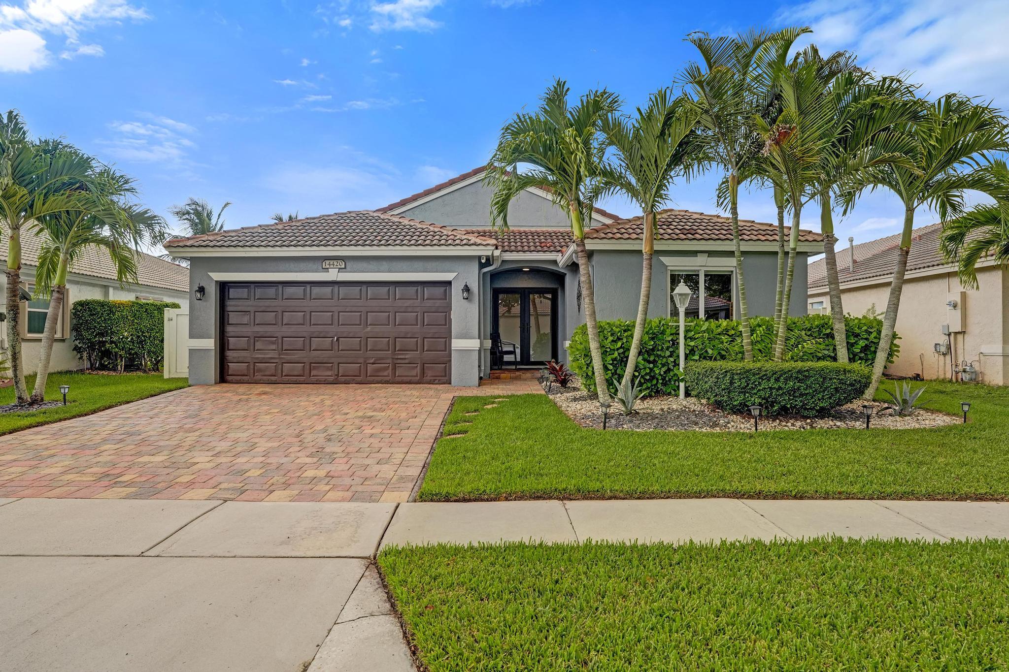 Pembroke Pines photo 3