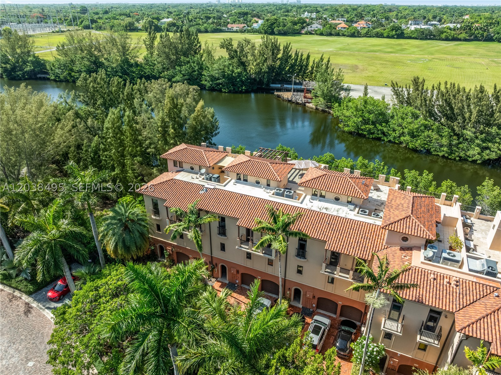 Palmetto Bay photo 2