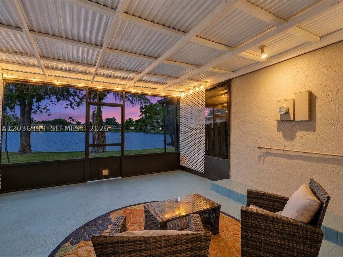 Pembroke Pines photo 1