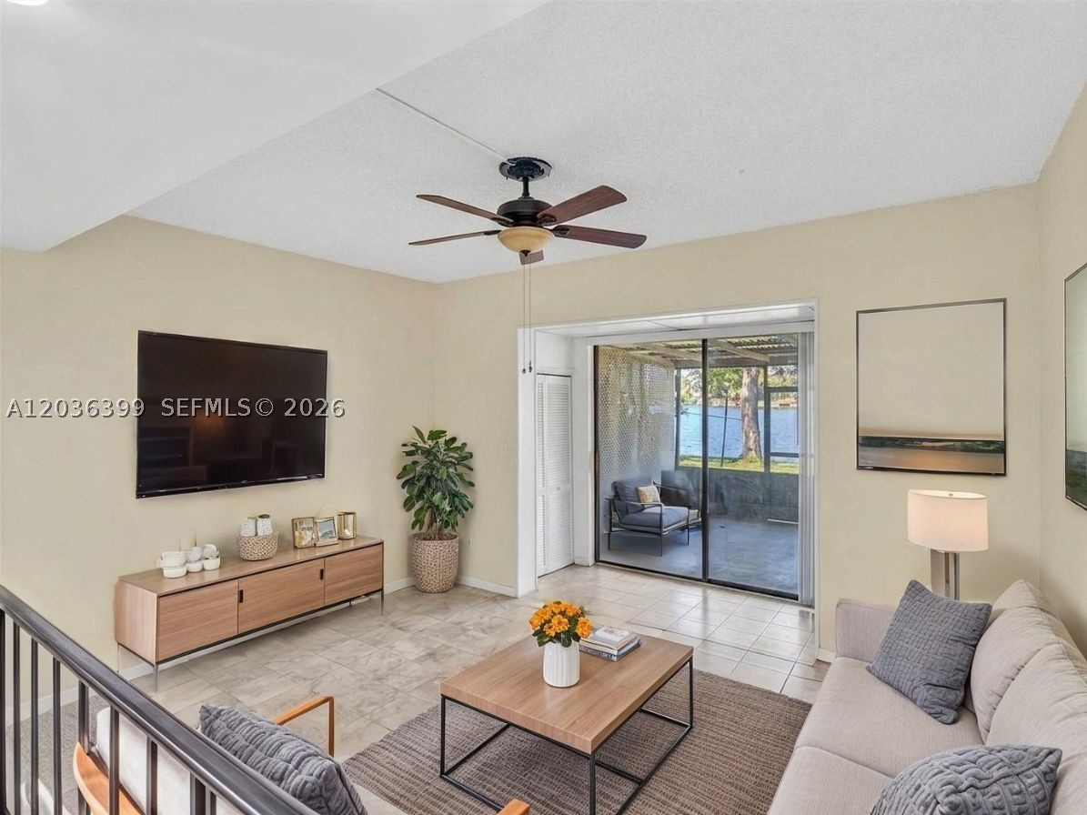 Pembroke Pines photo 2