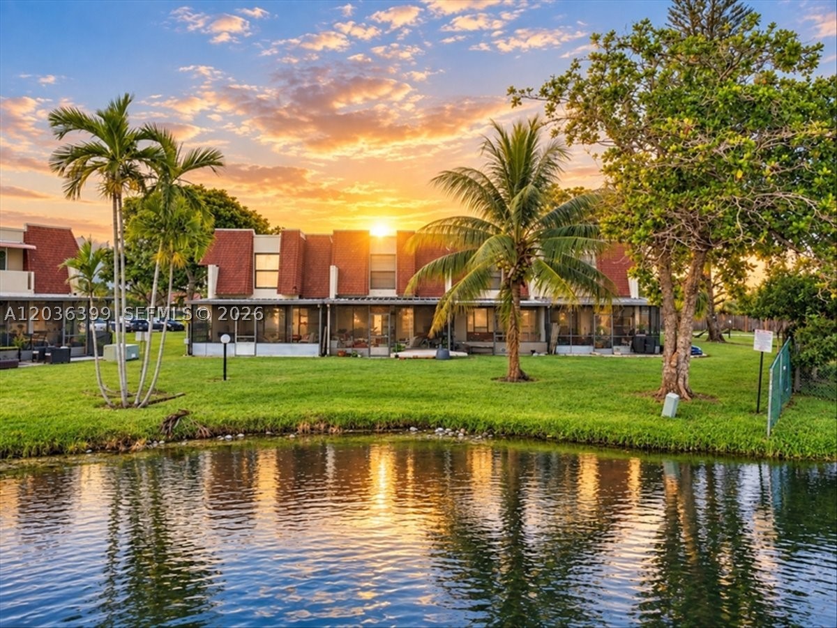 Pembroke Pines photo 3