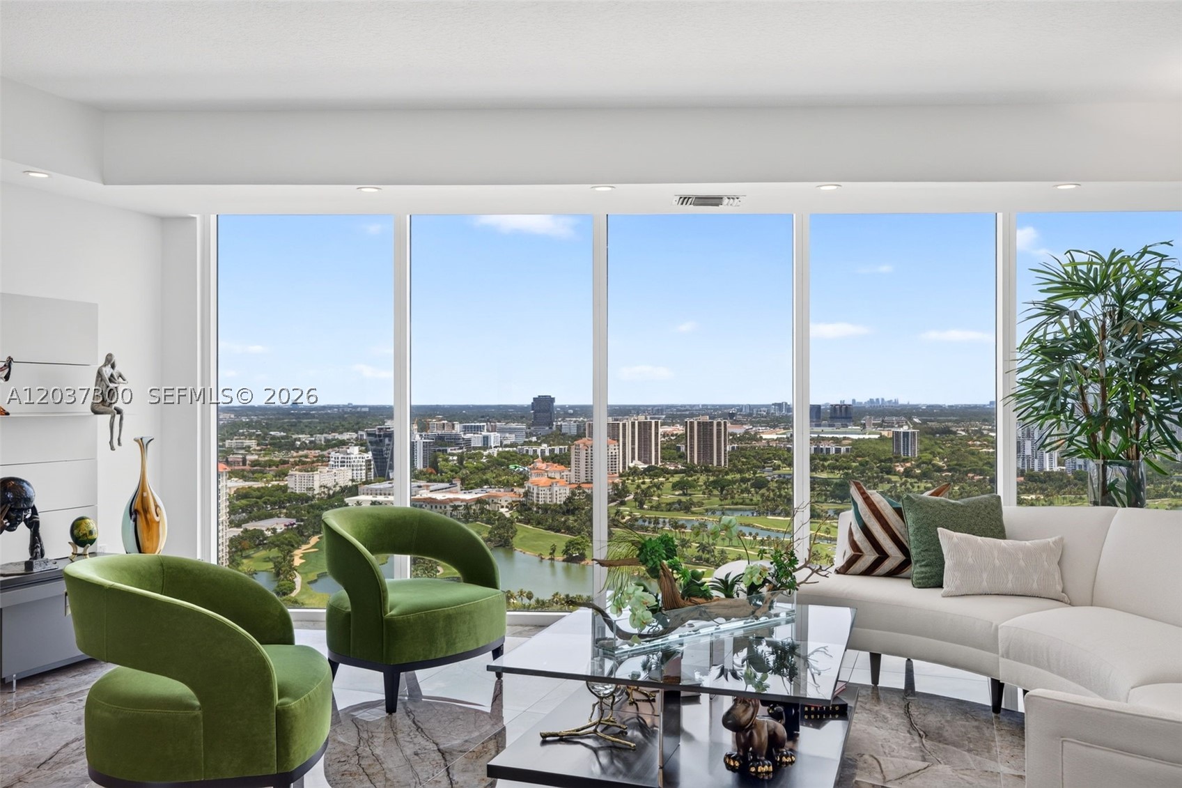 Aventura photo 4