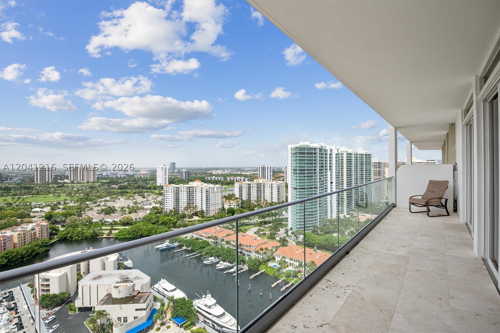 Aventura photo 4
