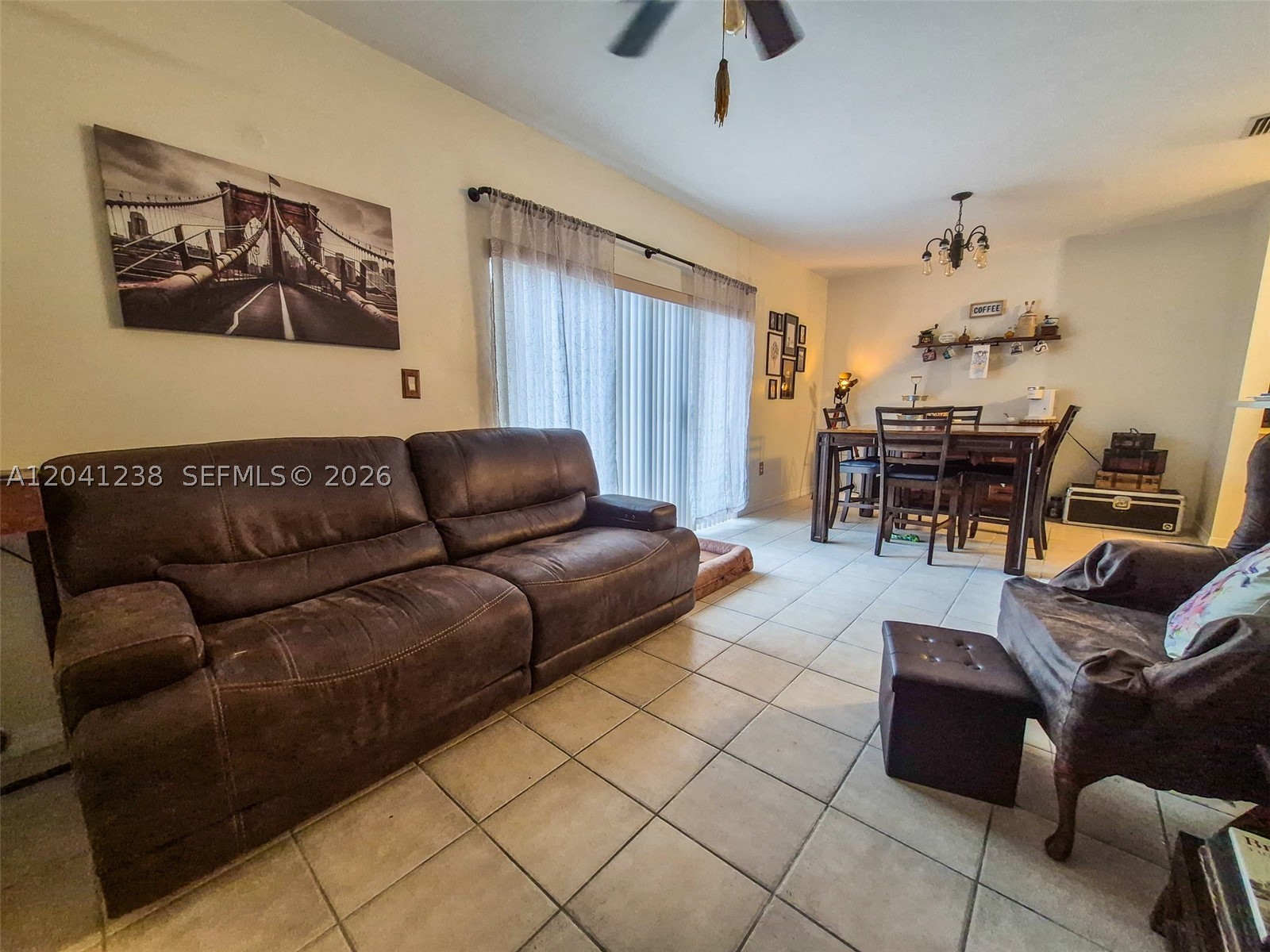 Miramar photo 3