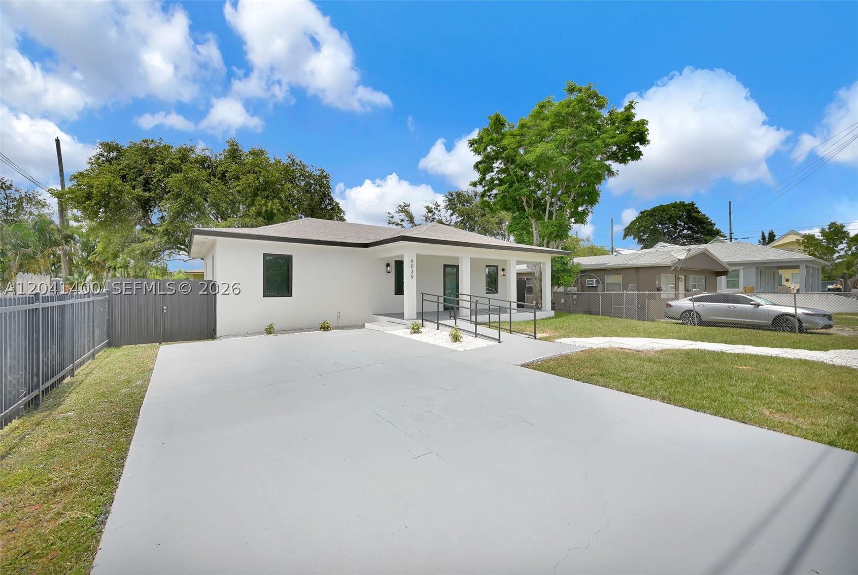 South Miami photo 3