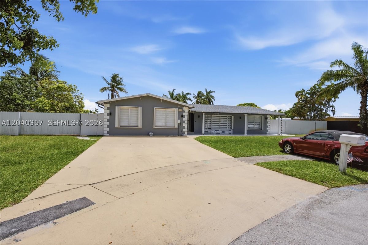 Pembroke Pines photo 5