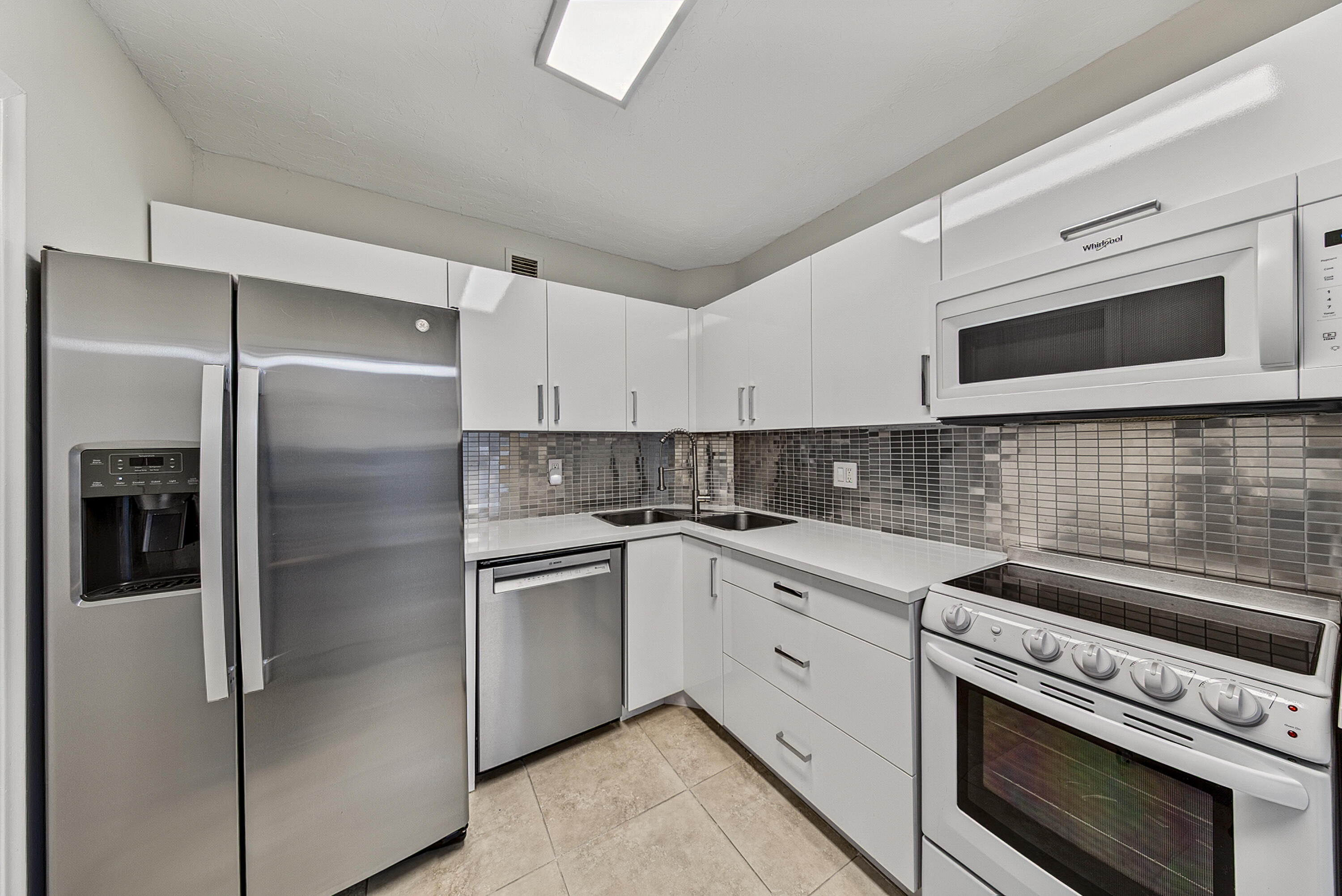 Wilton Manors photo 5