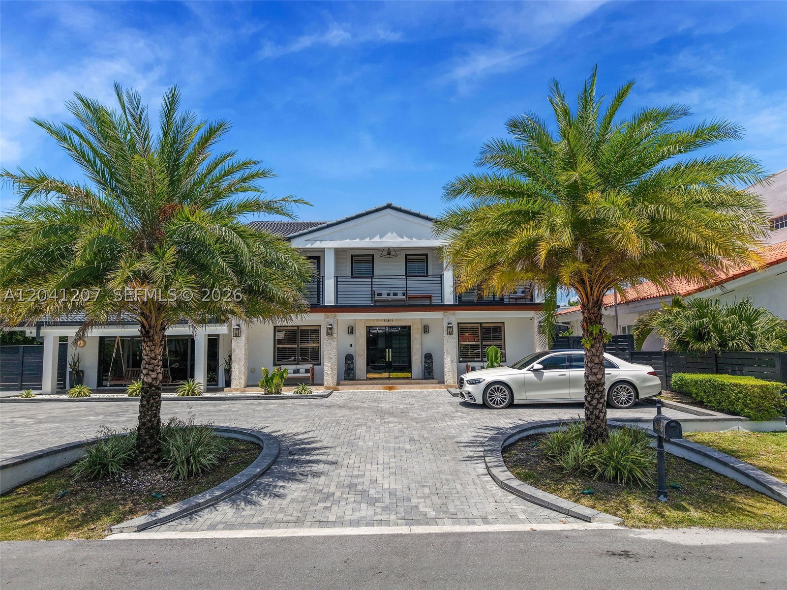 North Miami Beach photo 2