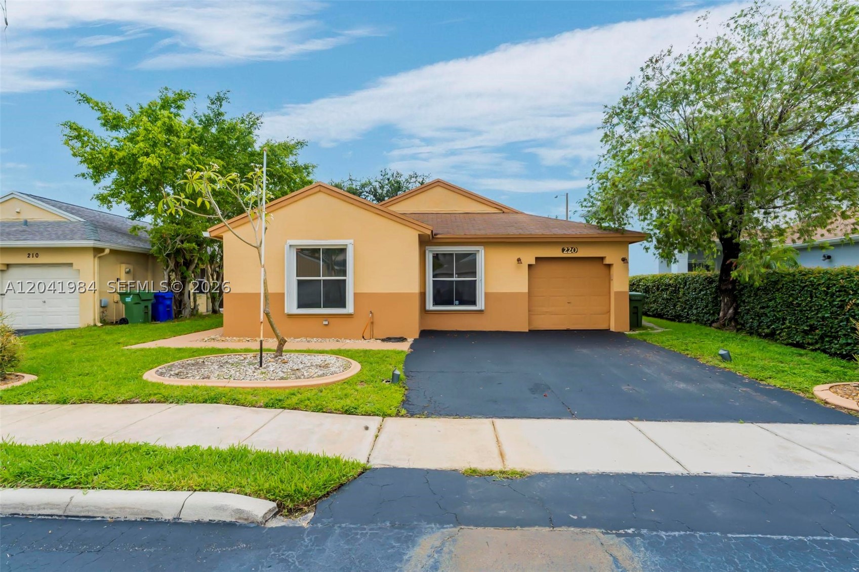 Pembroke Pines photo 1
