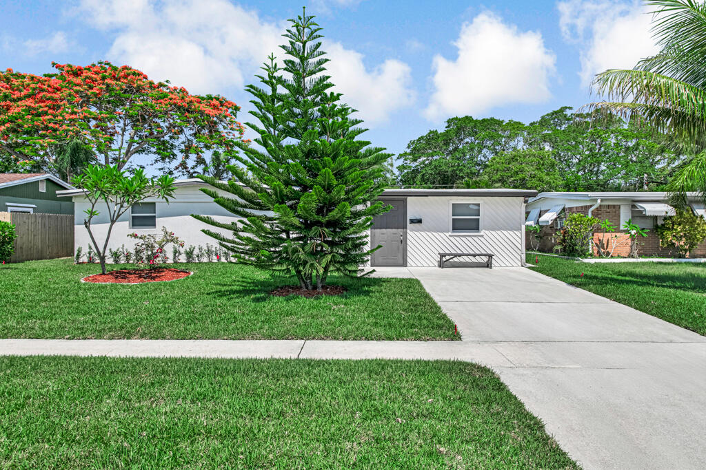 Palm Beach Gardens photo 1
