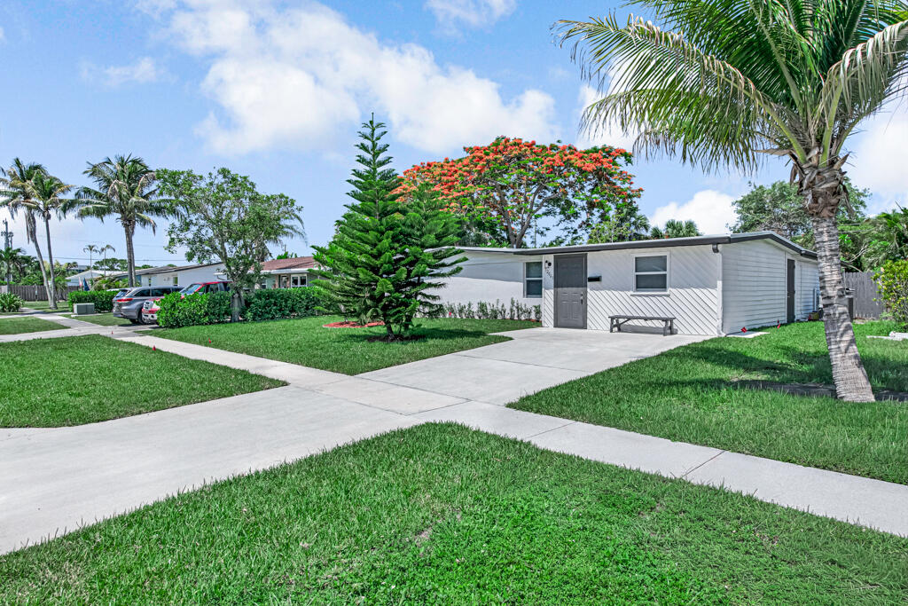 Palm Beach Gardens photo 2