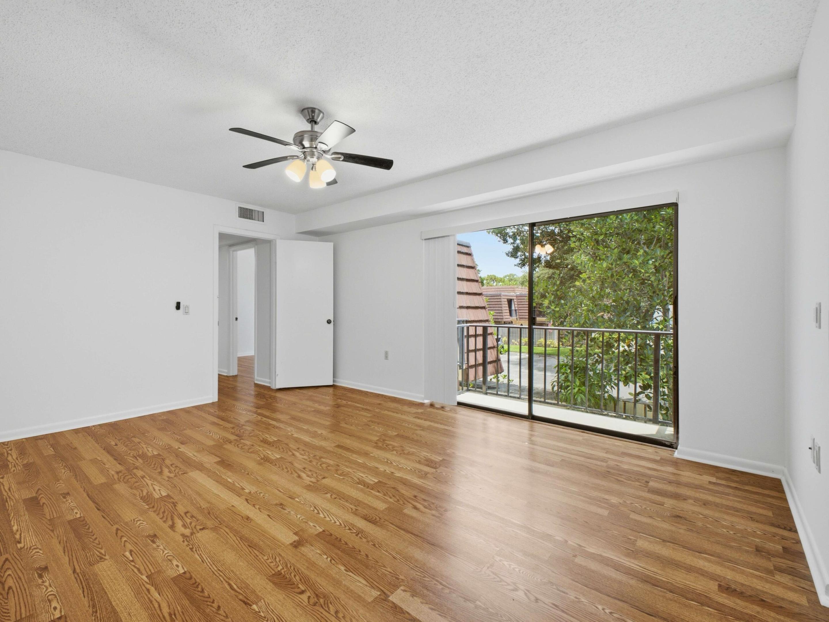 Palm Beach Gardens photo 3