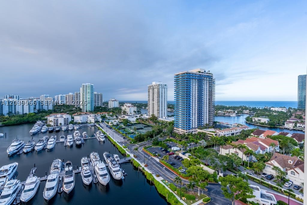 Aventura photo 2