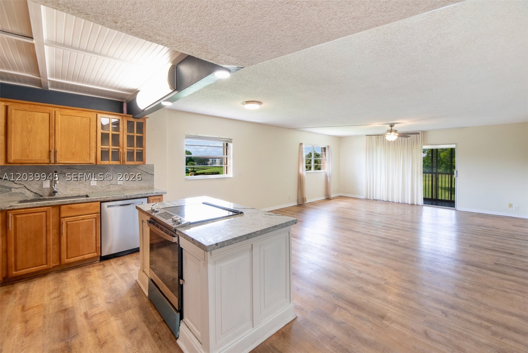 Pembroke Pines photo 2