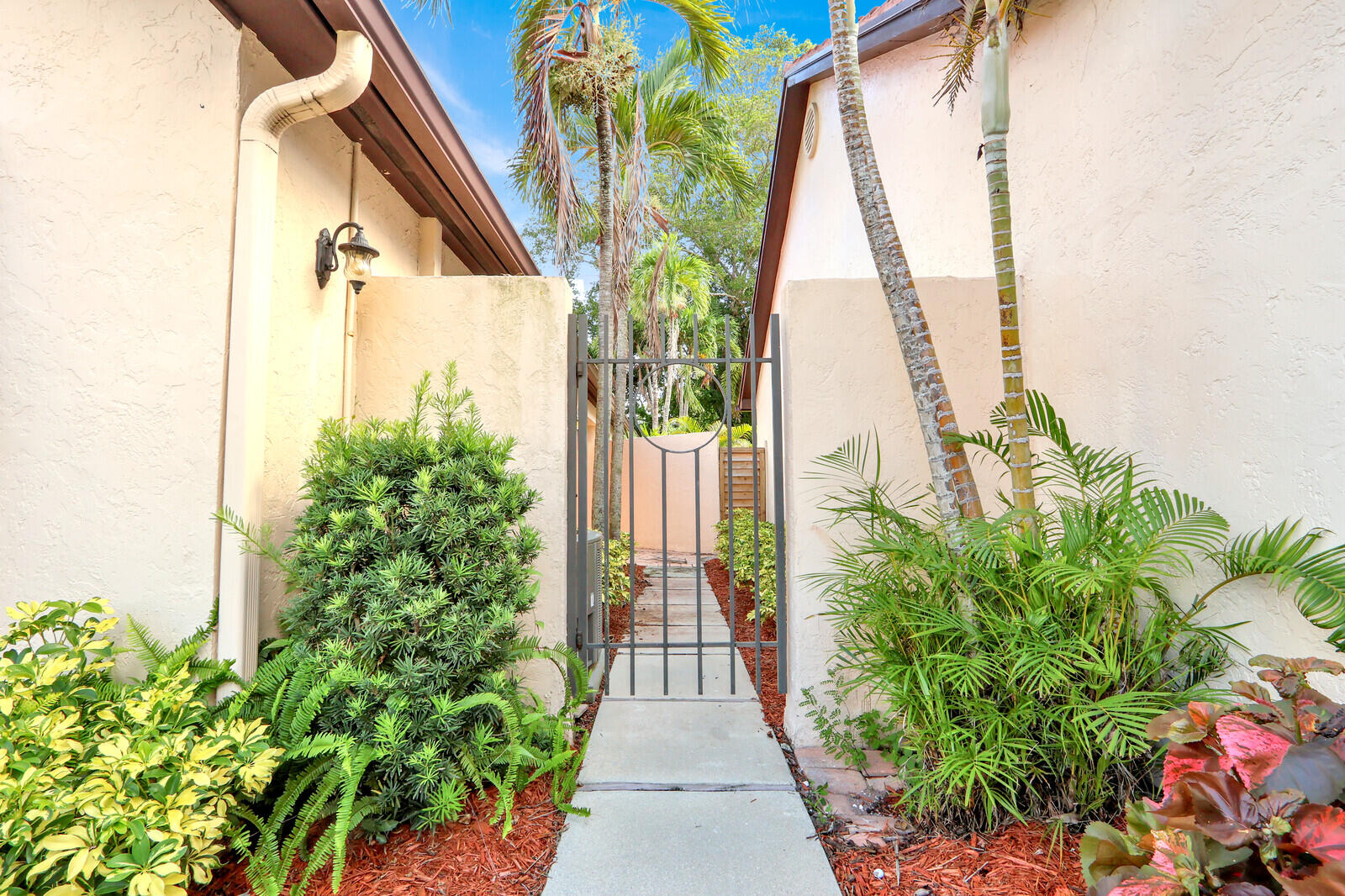 Palm Beach Gardens photo 3