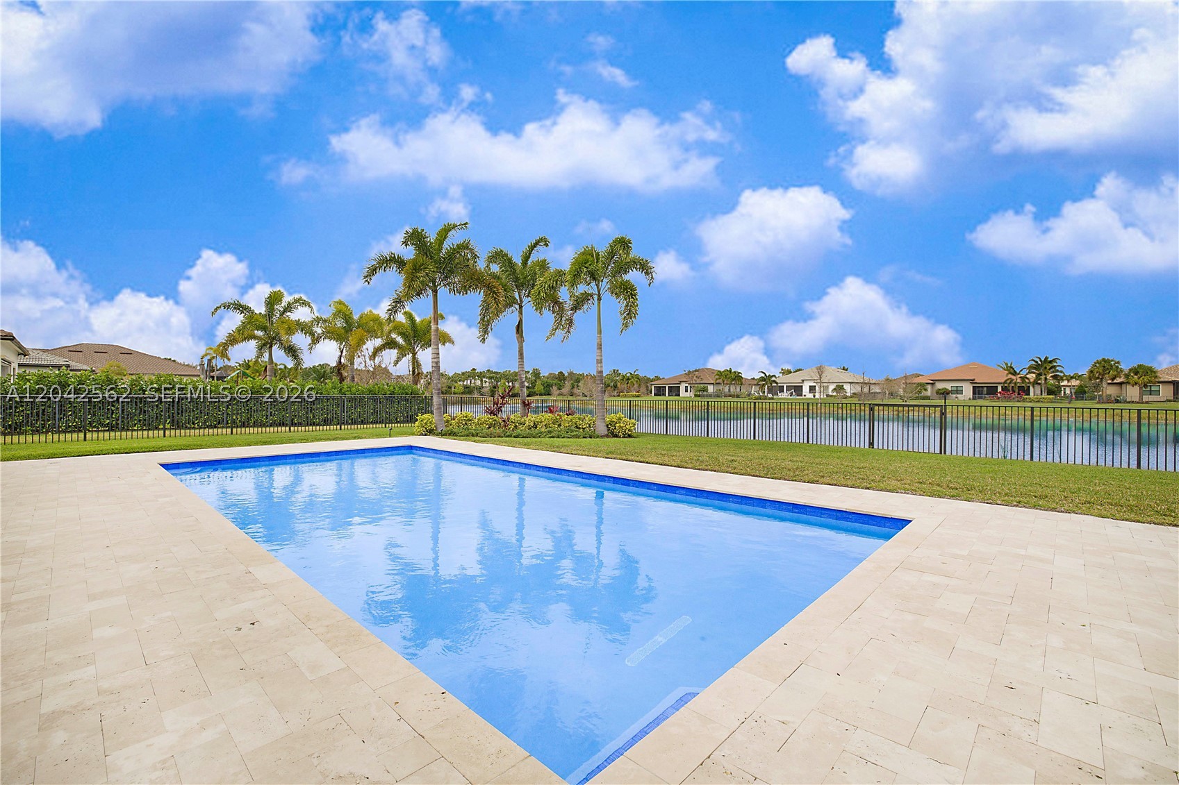 Palm Beach Gardens photo 1