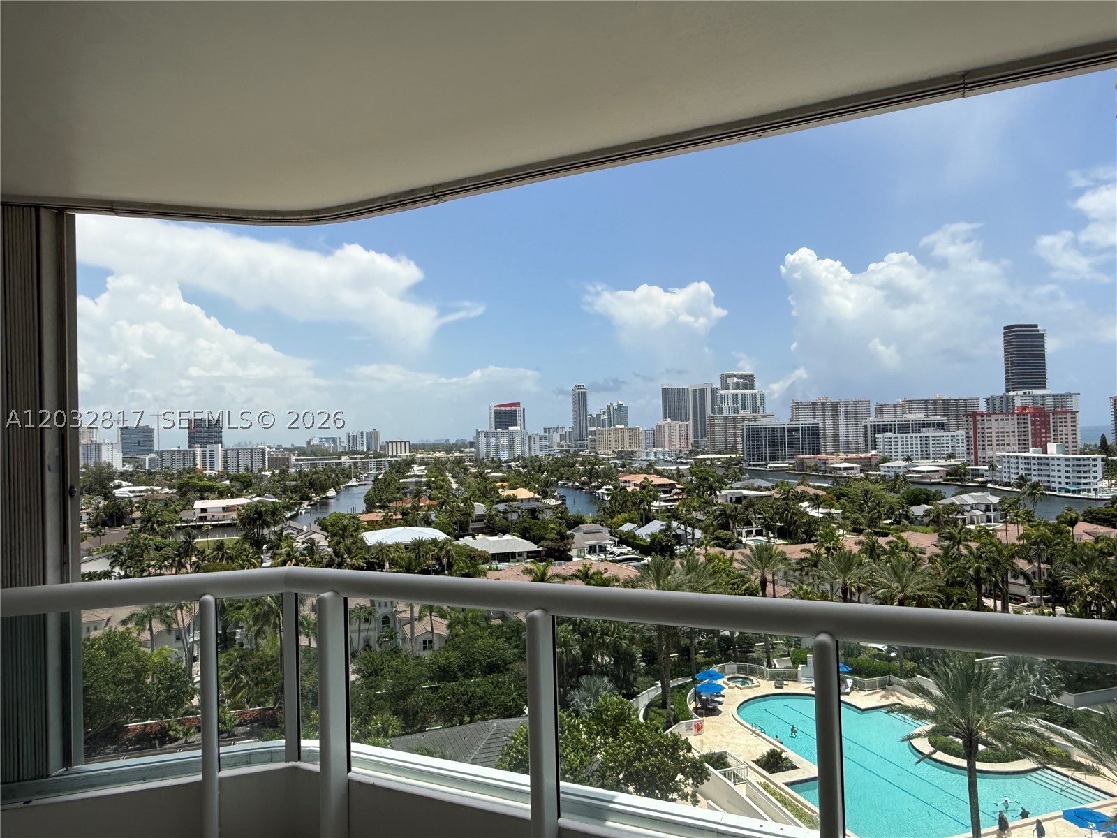 Aventura photo 2