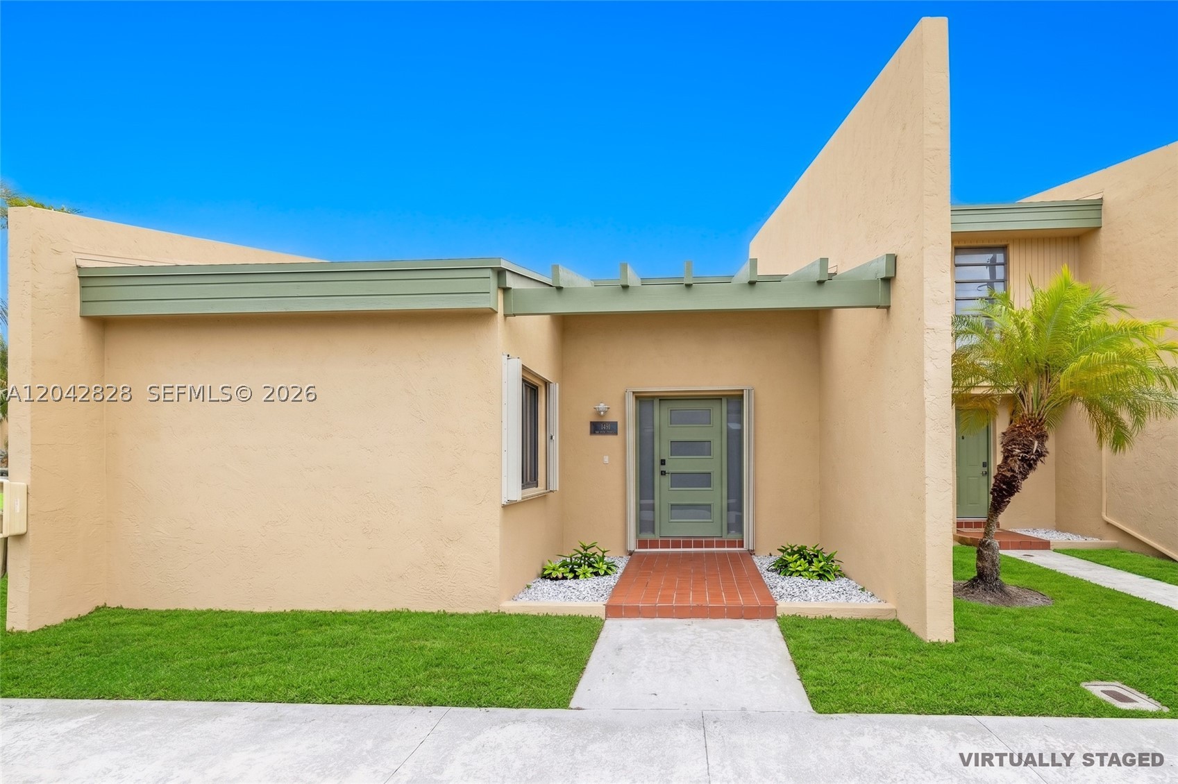 Pembroke Pines photo 2