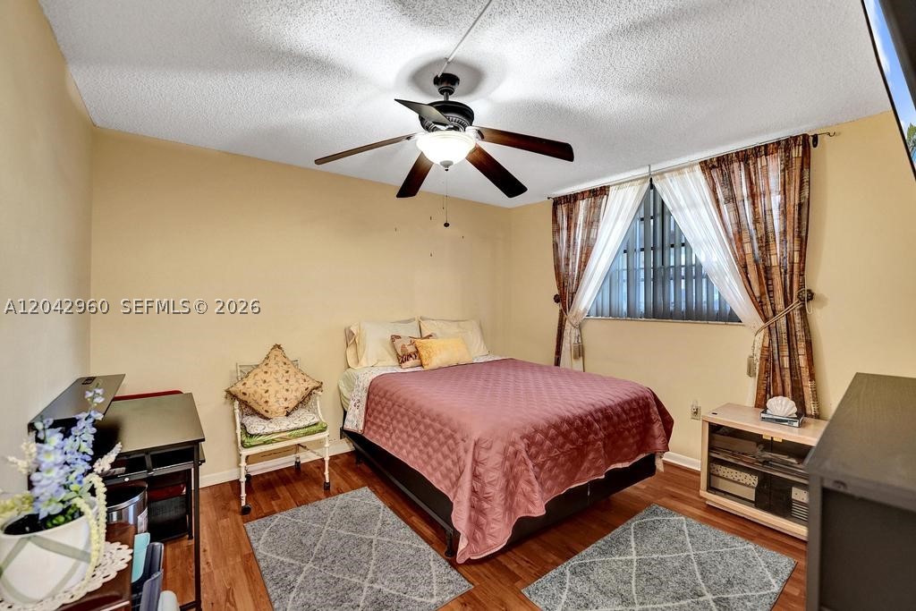 Pembroke Pines photo 2