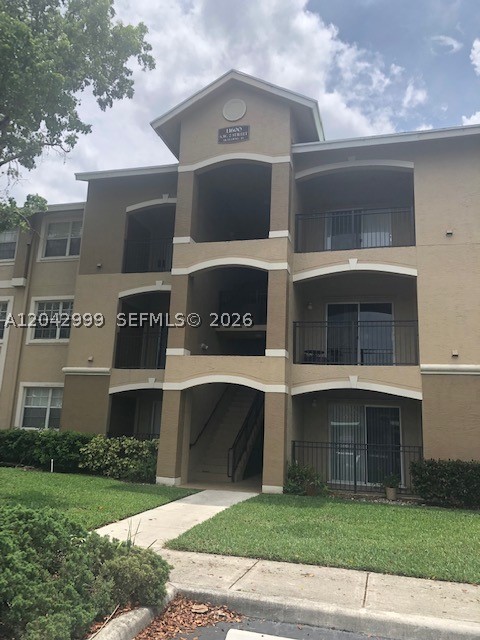 Pembroke Pines photo 2