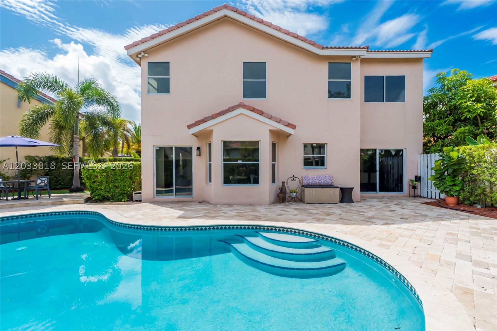 Pembroke Pines photo 2