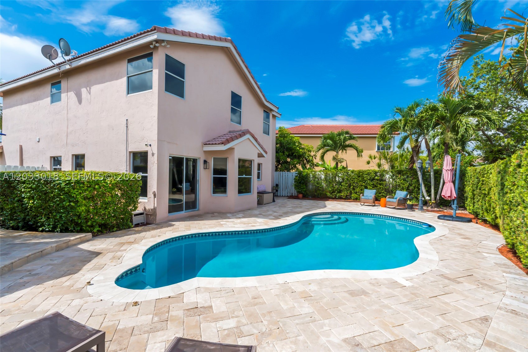 Pembroke Pines photo 3