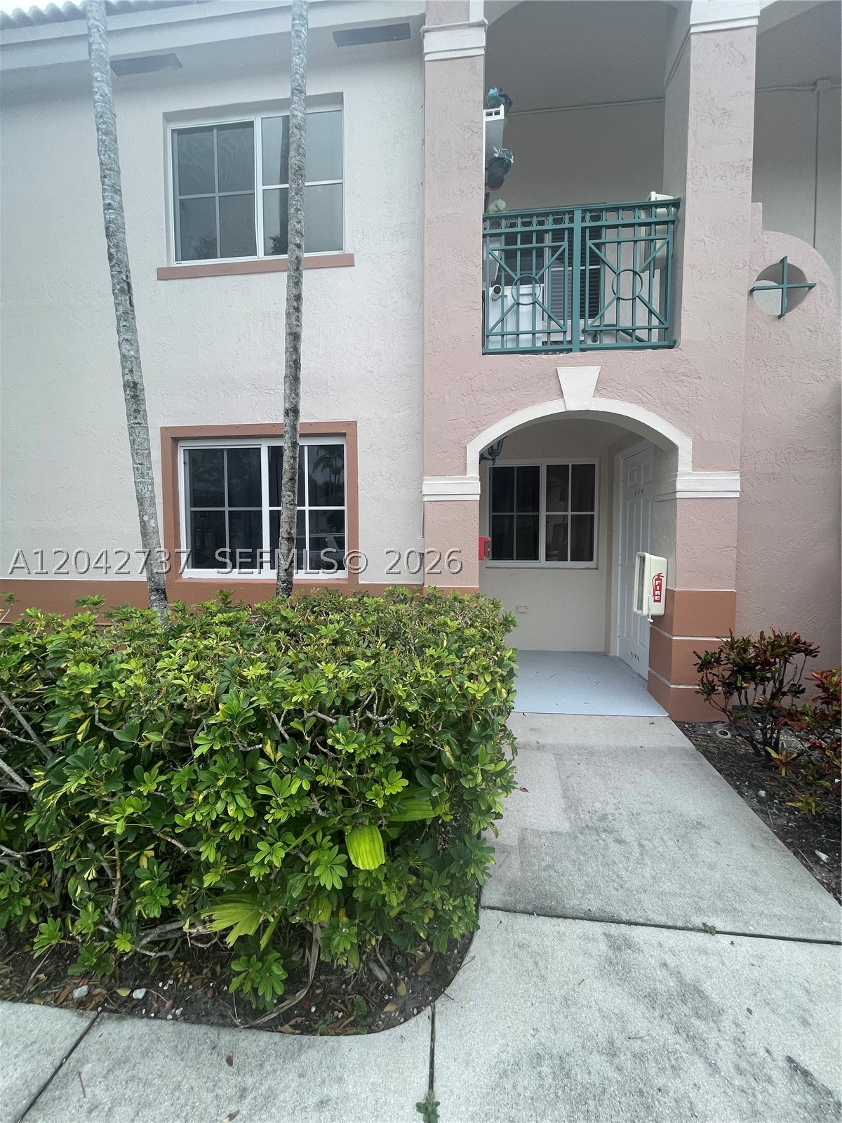 Pembroke Pines photo 1