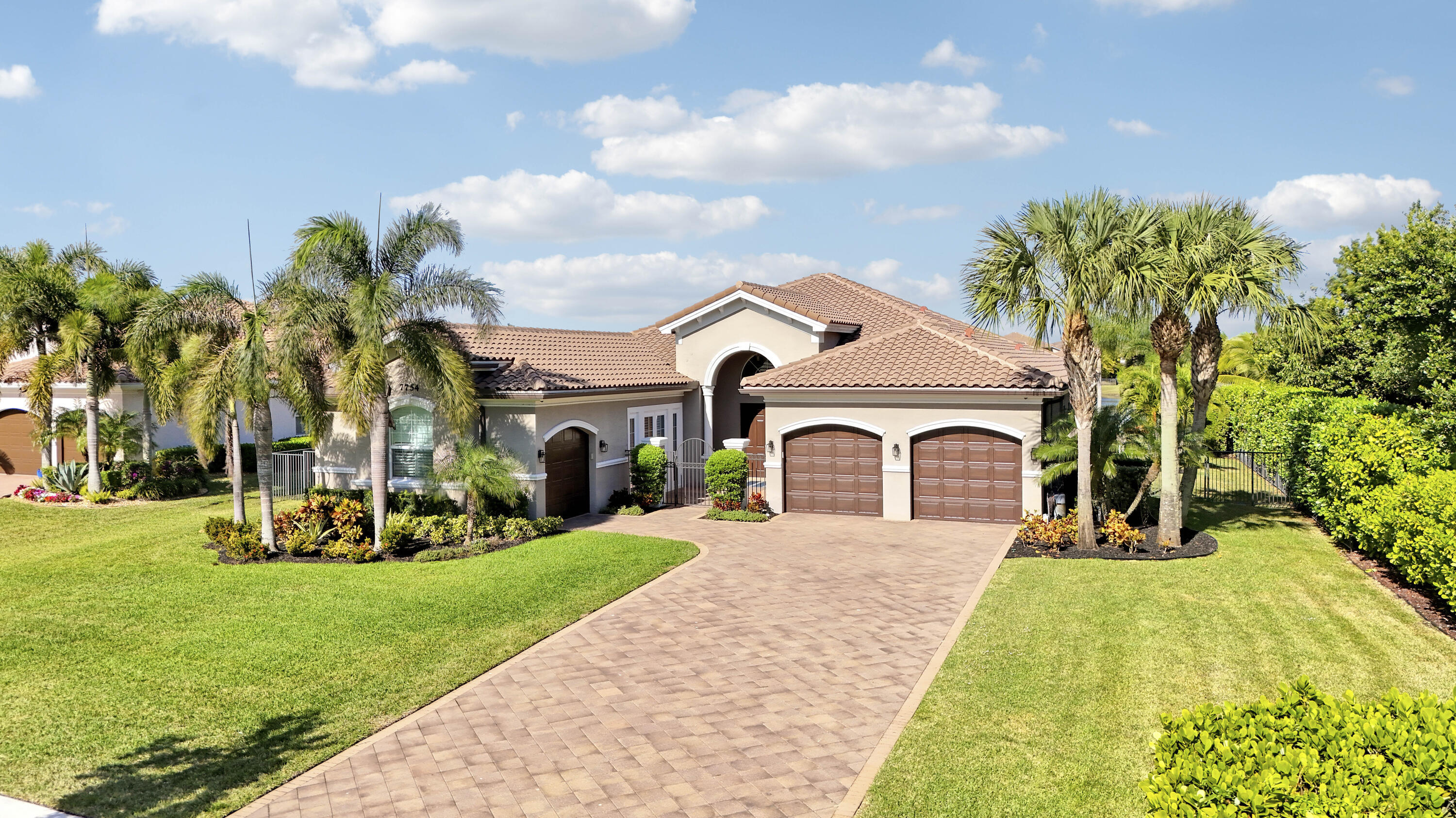 Palm Beach Gardens photo 2