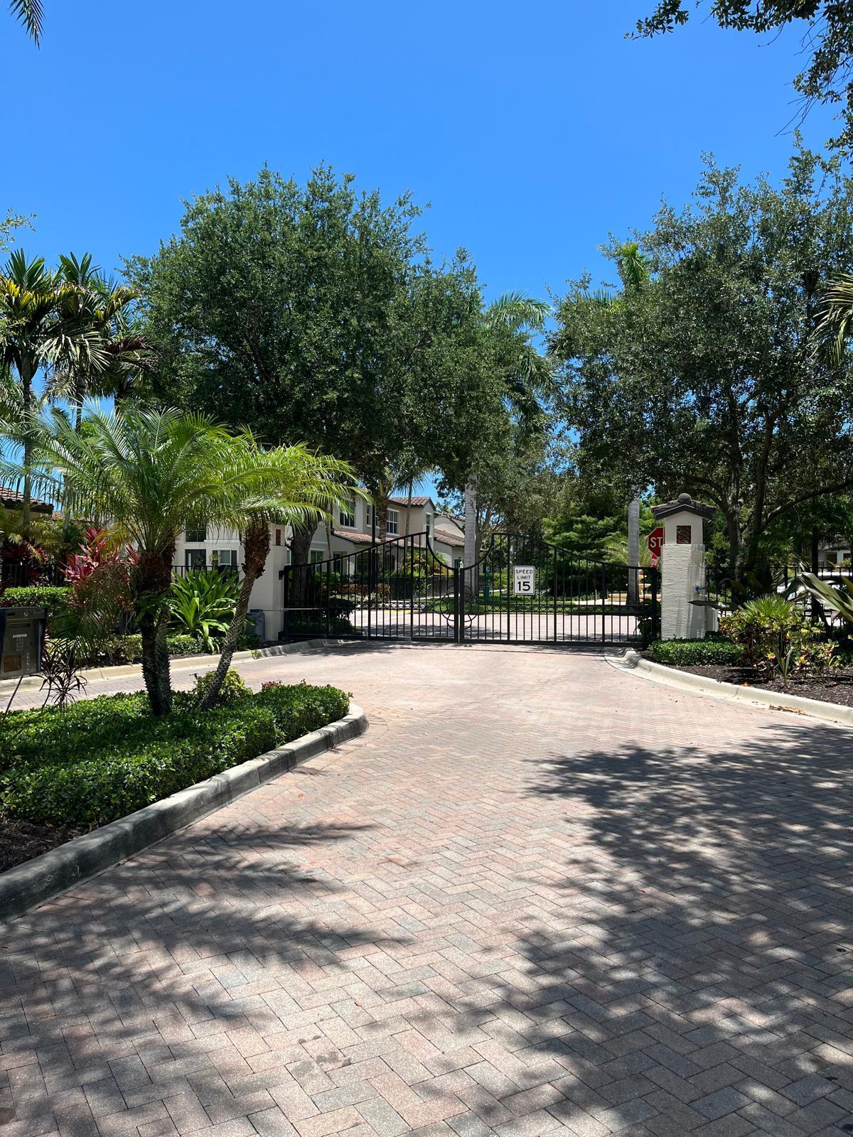 Palm Beach Gardens photo 2