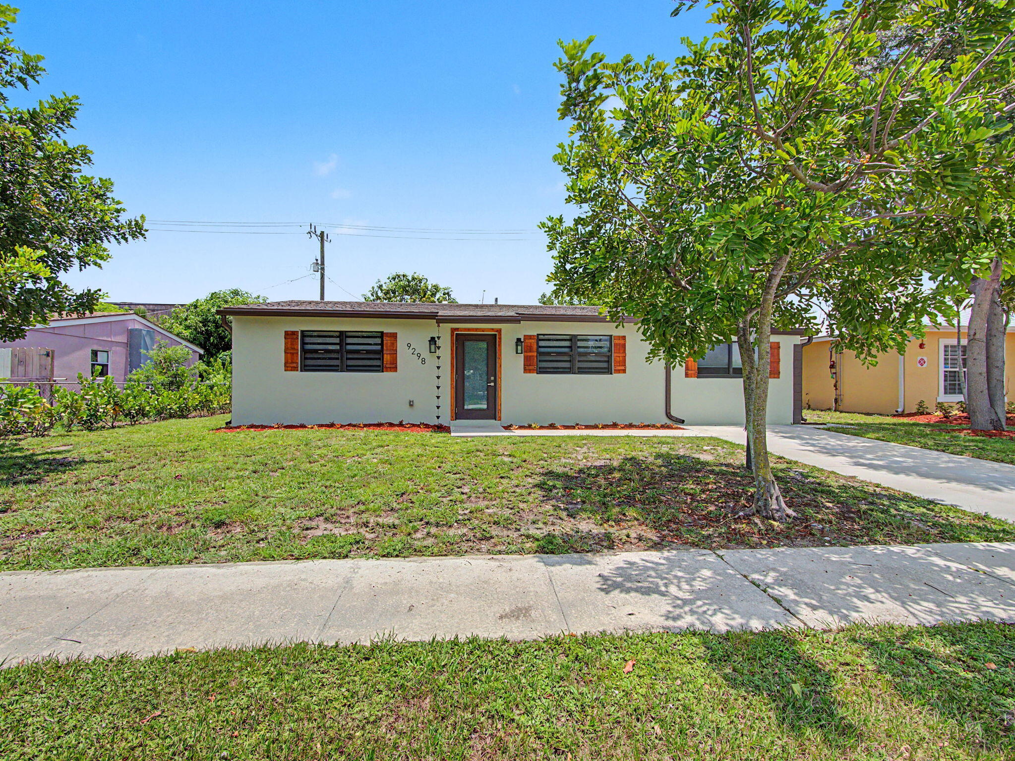 Palm Beach Gardens photo 1