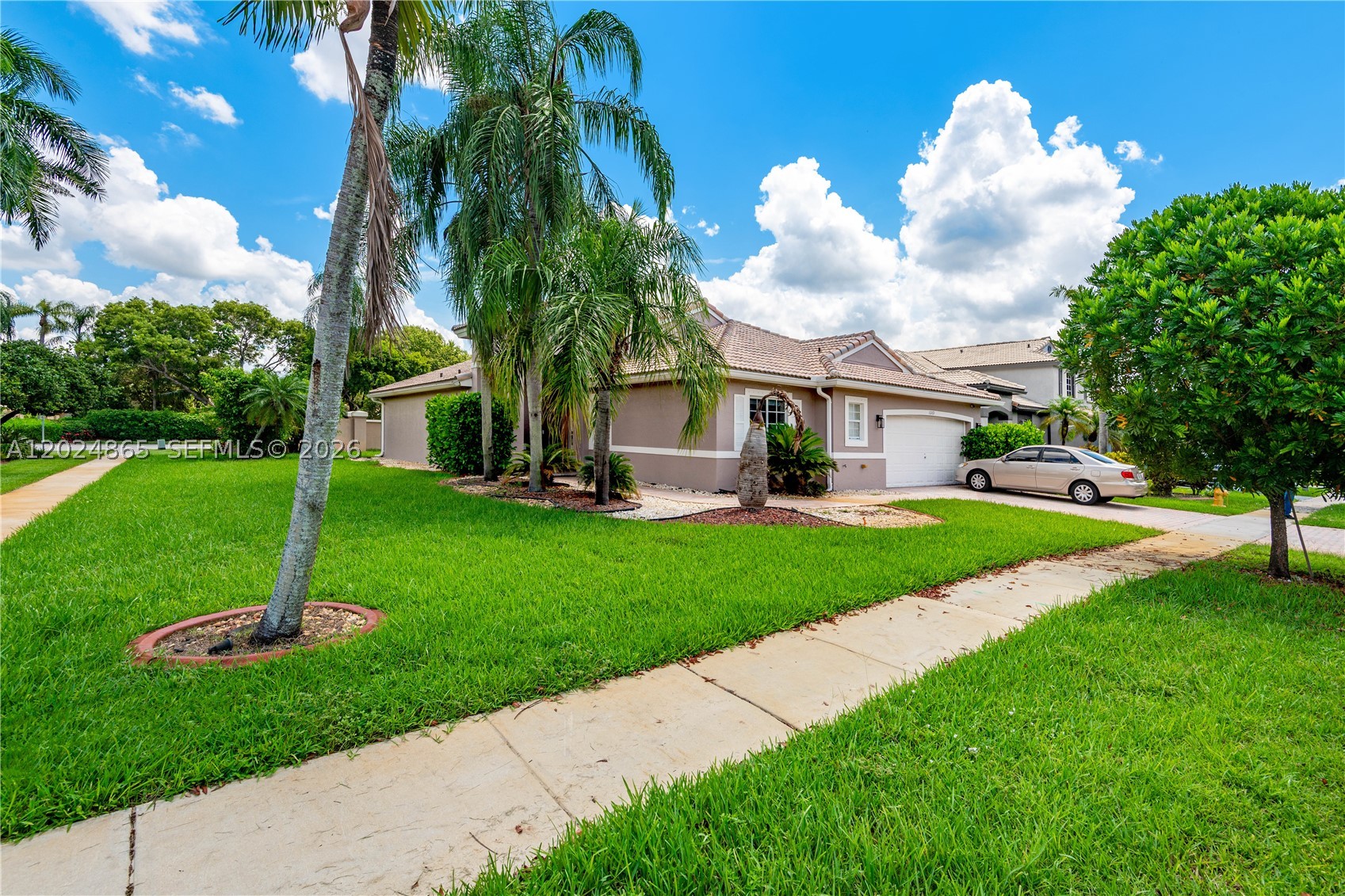 Pembroke Pines photo 3