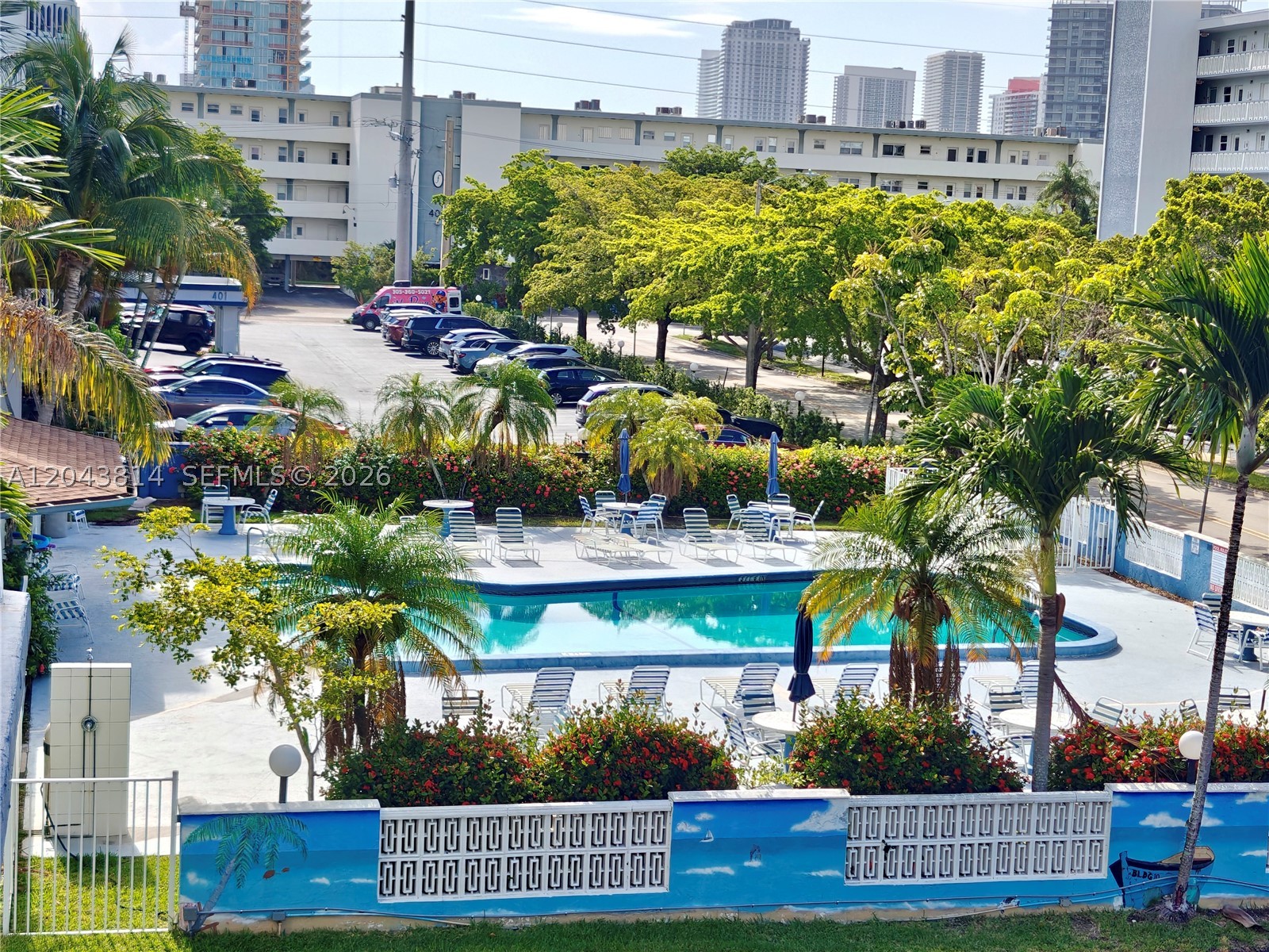 Hallandale Beach photo 2