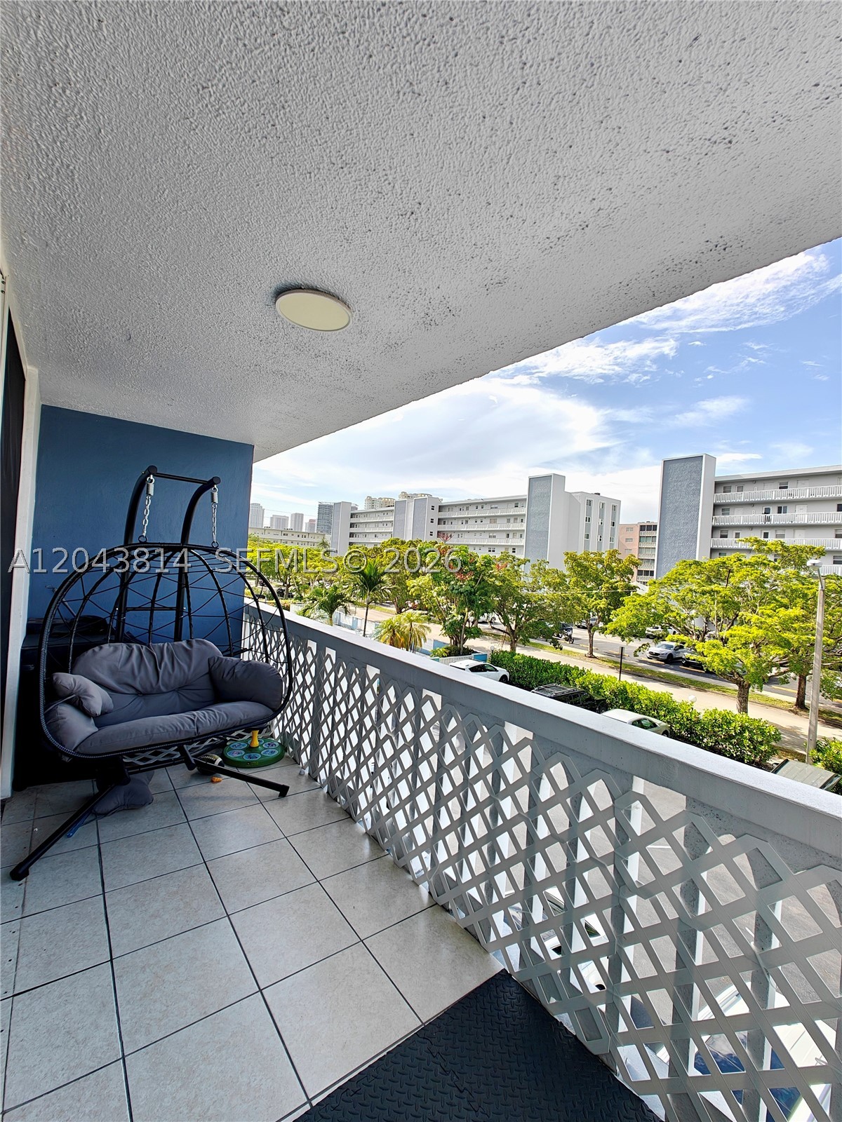 Hallandale Beach photo 3