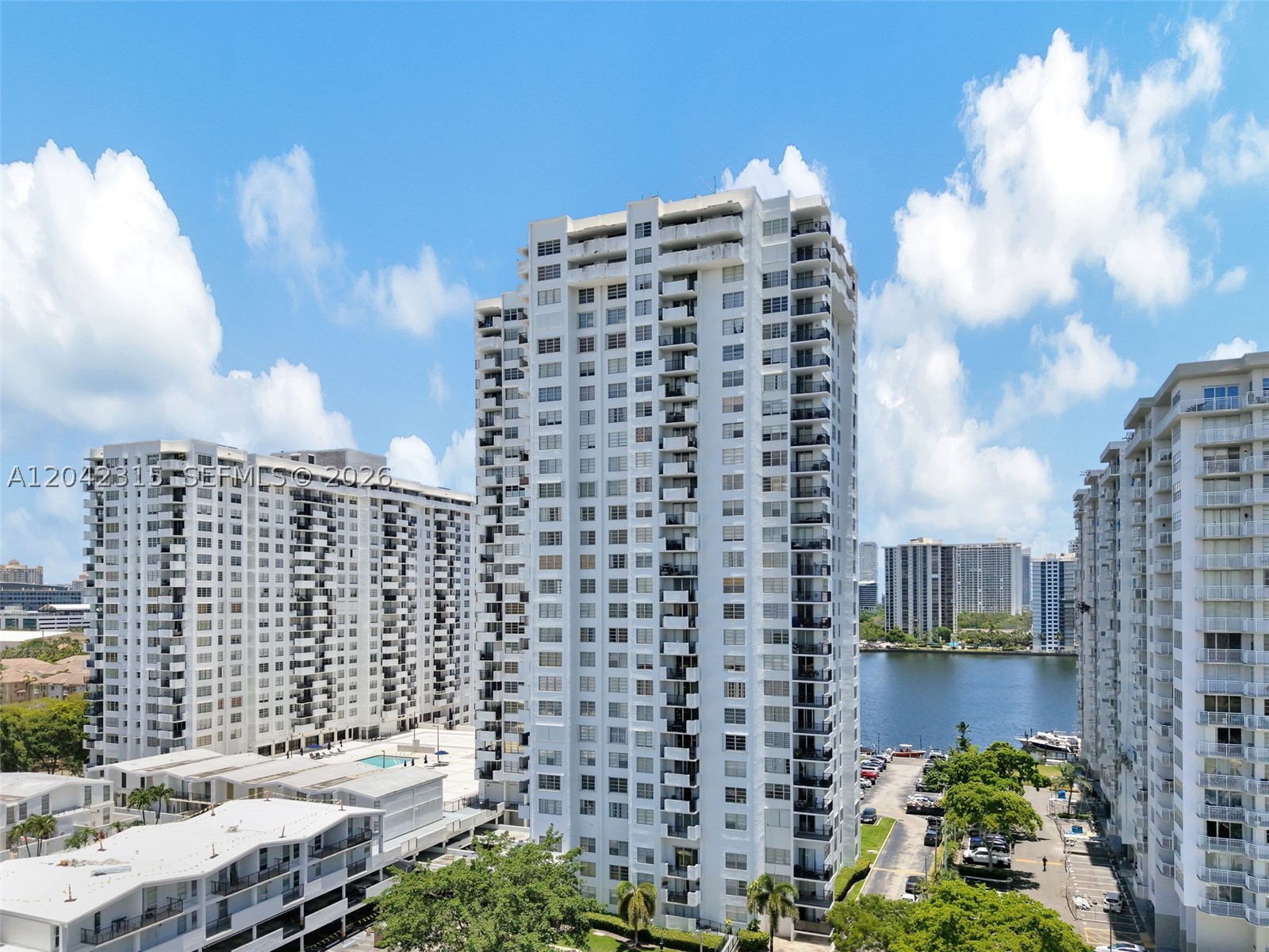 Aventura photo 1