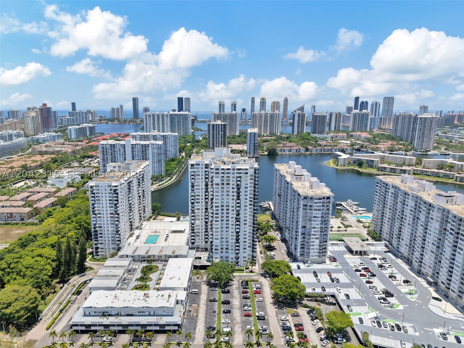 Aventura photo 5