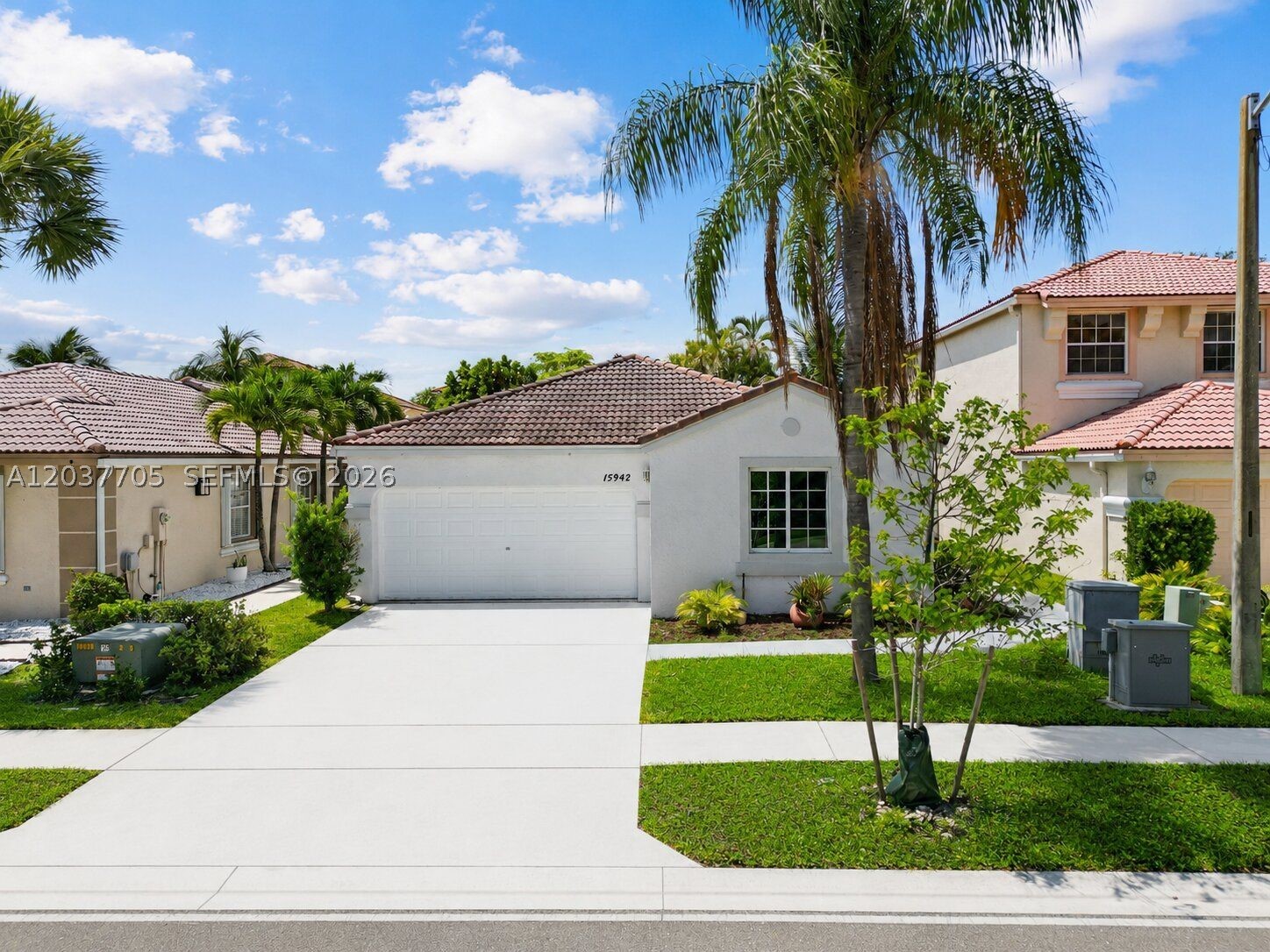 Pembroke Pines photo 1