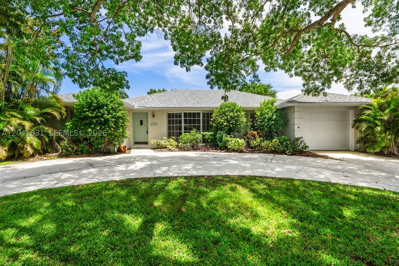 Palm Beach Gardens photo 2