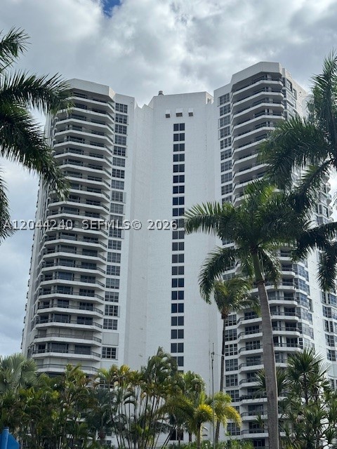 Aventura photo 2