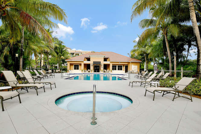 Palm Beach Gardens photo 1