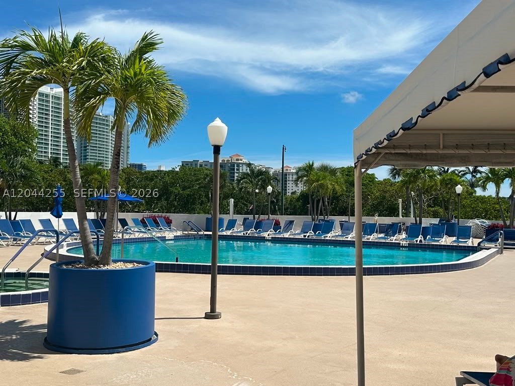 Aventura photo 4