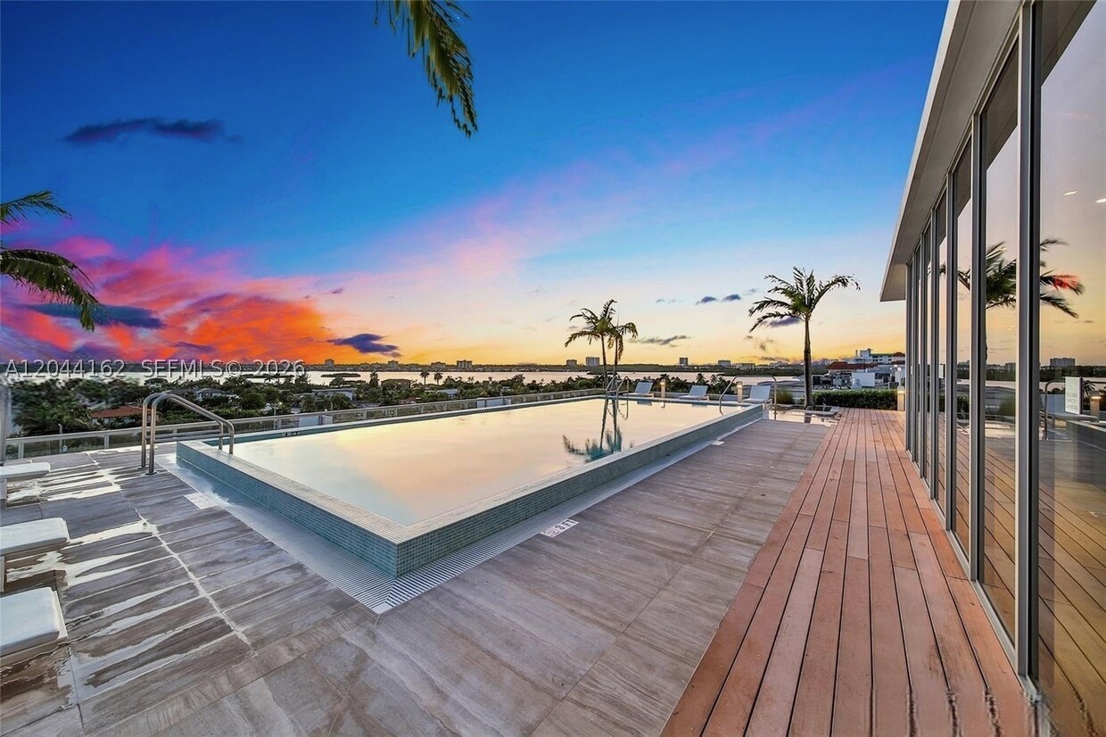 Bay Harbor Islands photo 2