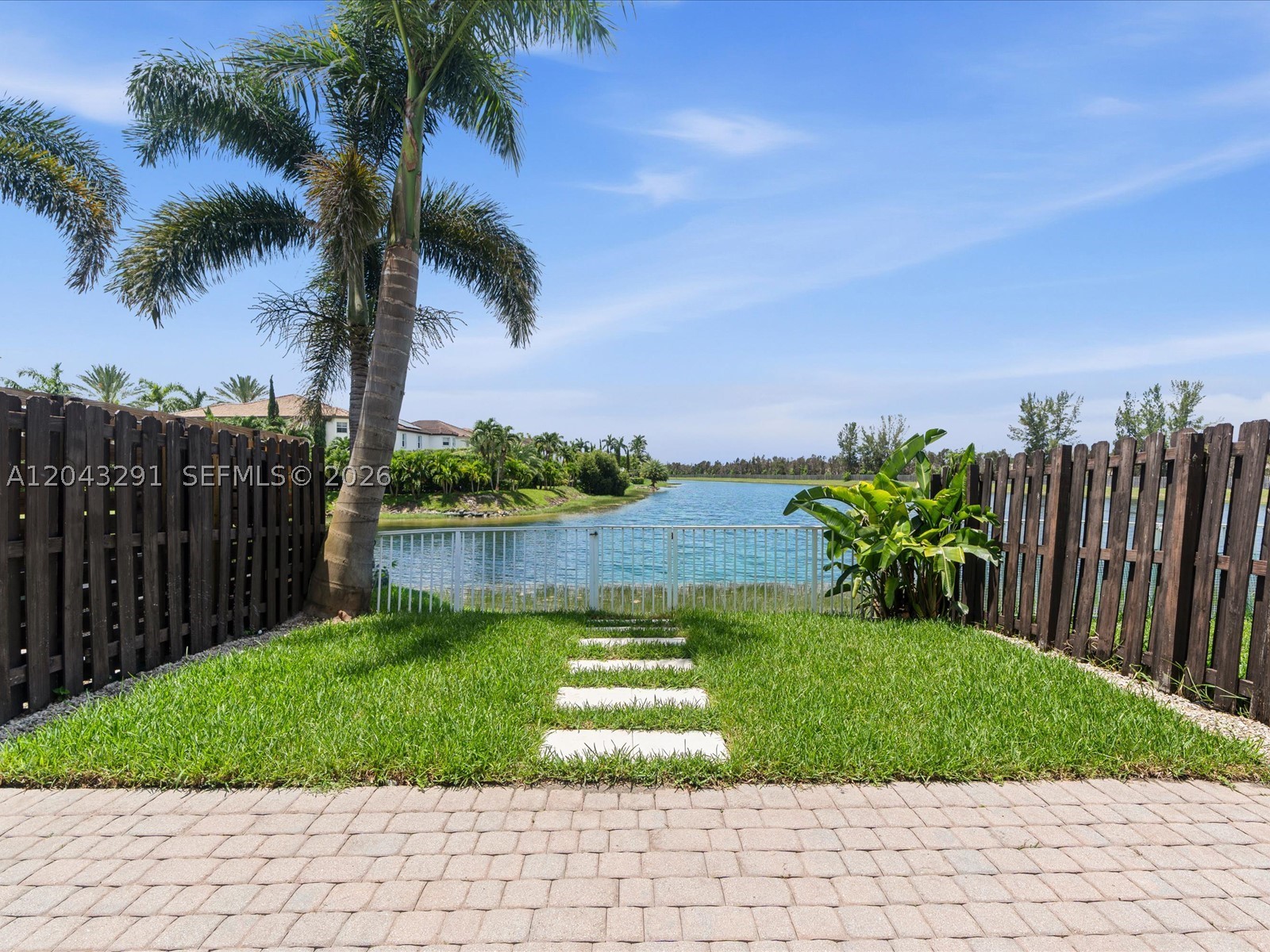 Doral photo 3
